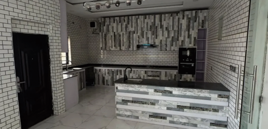 Chevron Toll Gate, 3-Bedroom Terrace Duplex