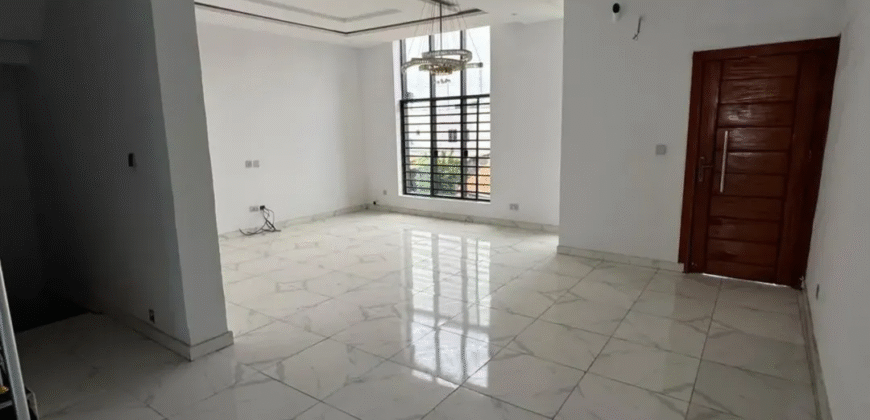 Chevron Toll Gate, 3-Bedroom Terrace Duplex