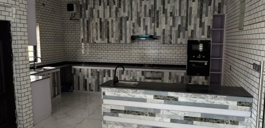 Chevron Toll Gate, 3-Bedroom Terrace Duplex