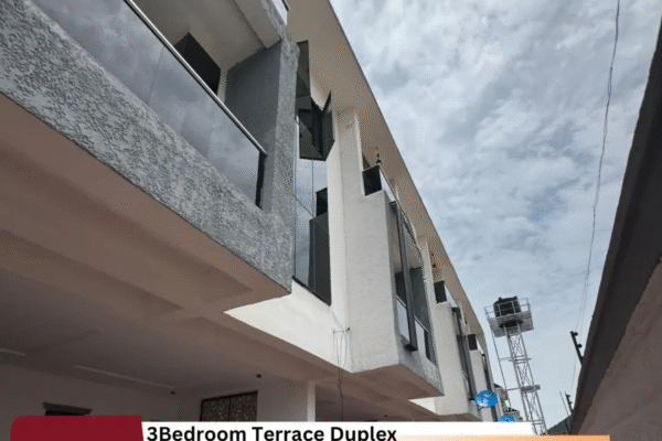 Chevron Toll Gate, 3-Bedroom Terrace Duplex